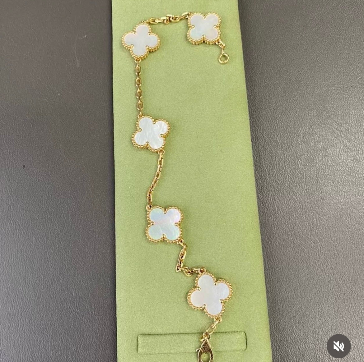 VCA Vintage Alhambra 5 Motifs Bracelet 18k Yellow Gold, Mother Of Pearl-year (2024)