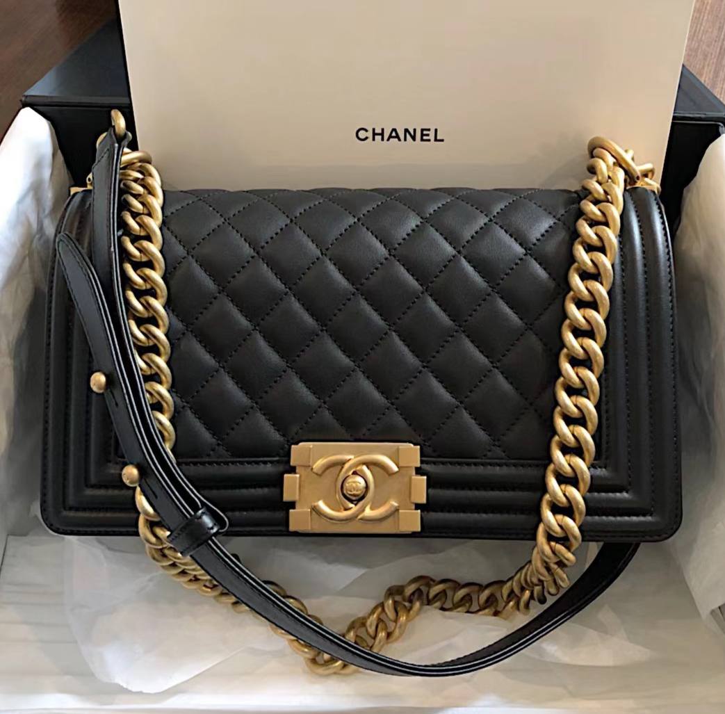CHANEL Boy Medium in Black Caviar GHW - microchip (Year 23)