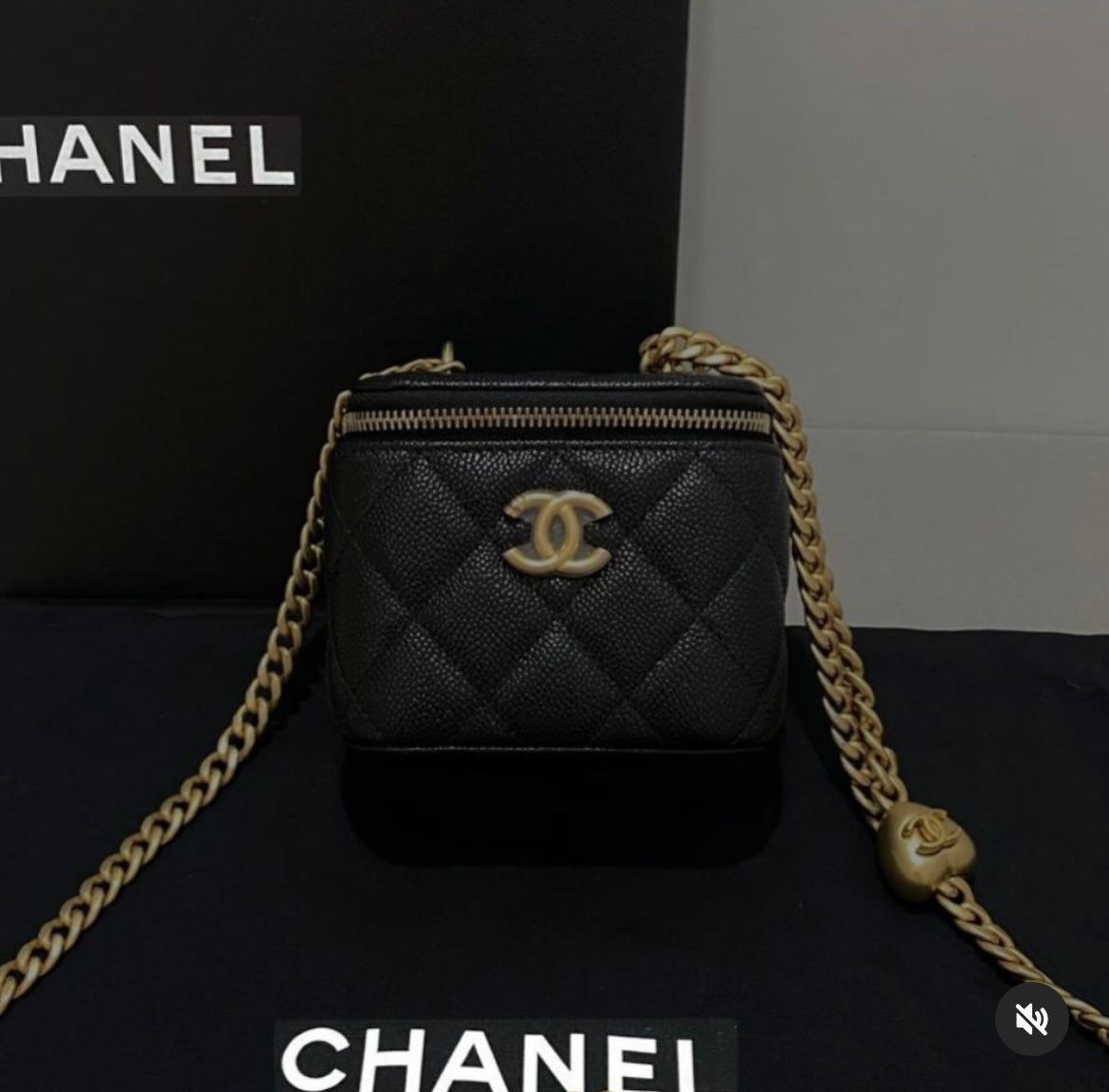 Chanel 23P Heart Adjustable Chain Mini Vanity in Black Cavair GHW - Microchip