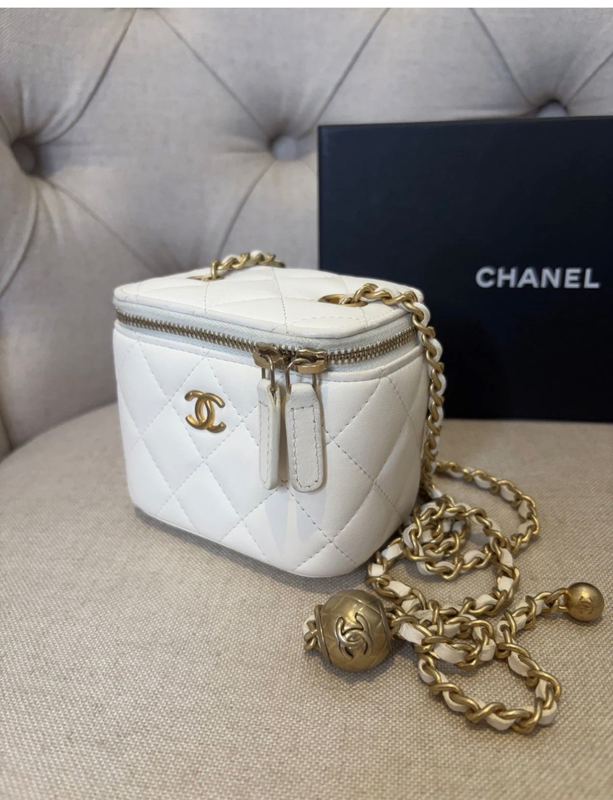 Chanel Mini Vanity Pearl Crush in white Lambskin GHW