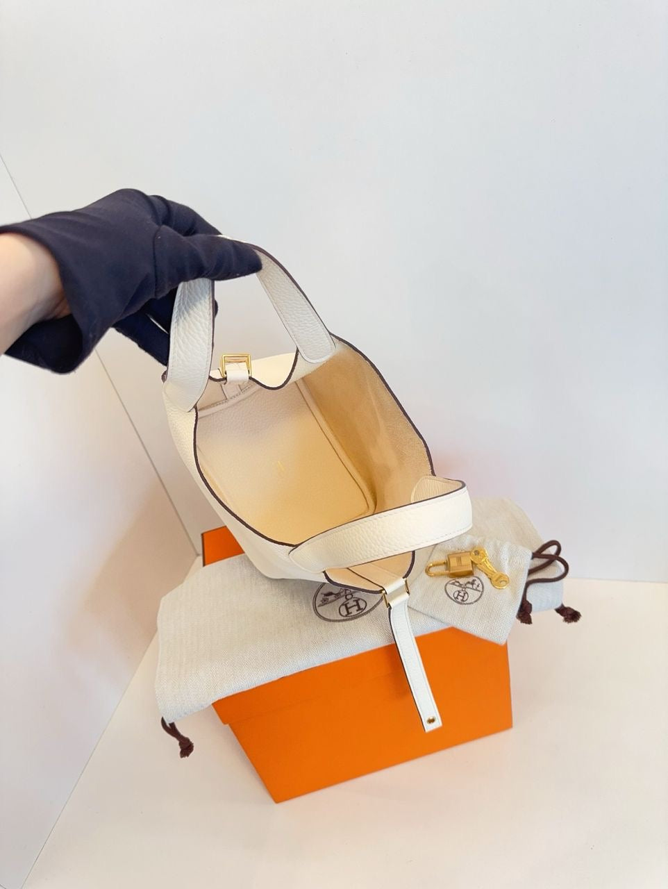 HERMES Picotin 18 in Nata TC Leather GHW - U stamp(2022)
