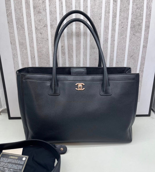 Vintage Chanel medium tote bag in black calfskin SHW series 19, have card and strap.
