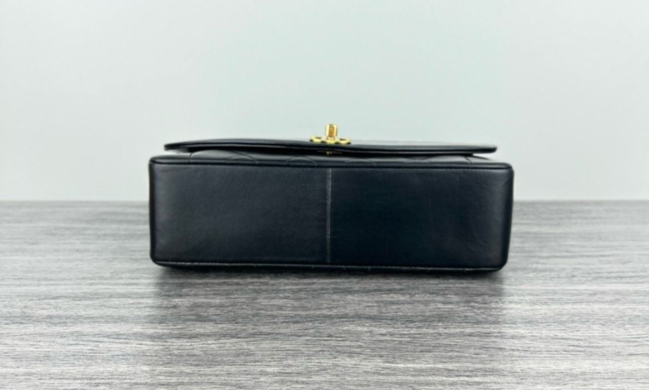 Vintage Chanel Diana flap small in black Lambskin 24k GHW - series 2