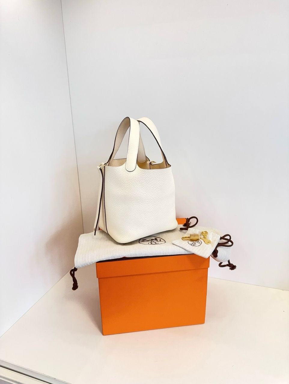 HERMES Picotin 18 in Nata TC Leather GHW - U stamp(2022)