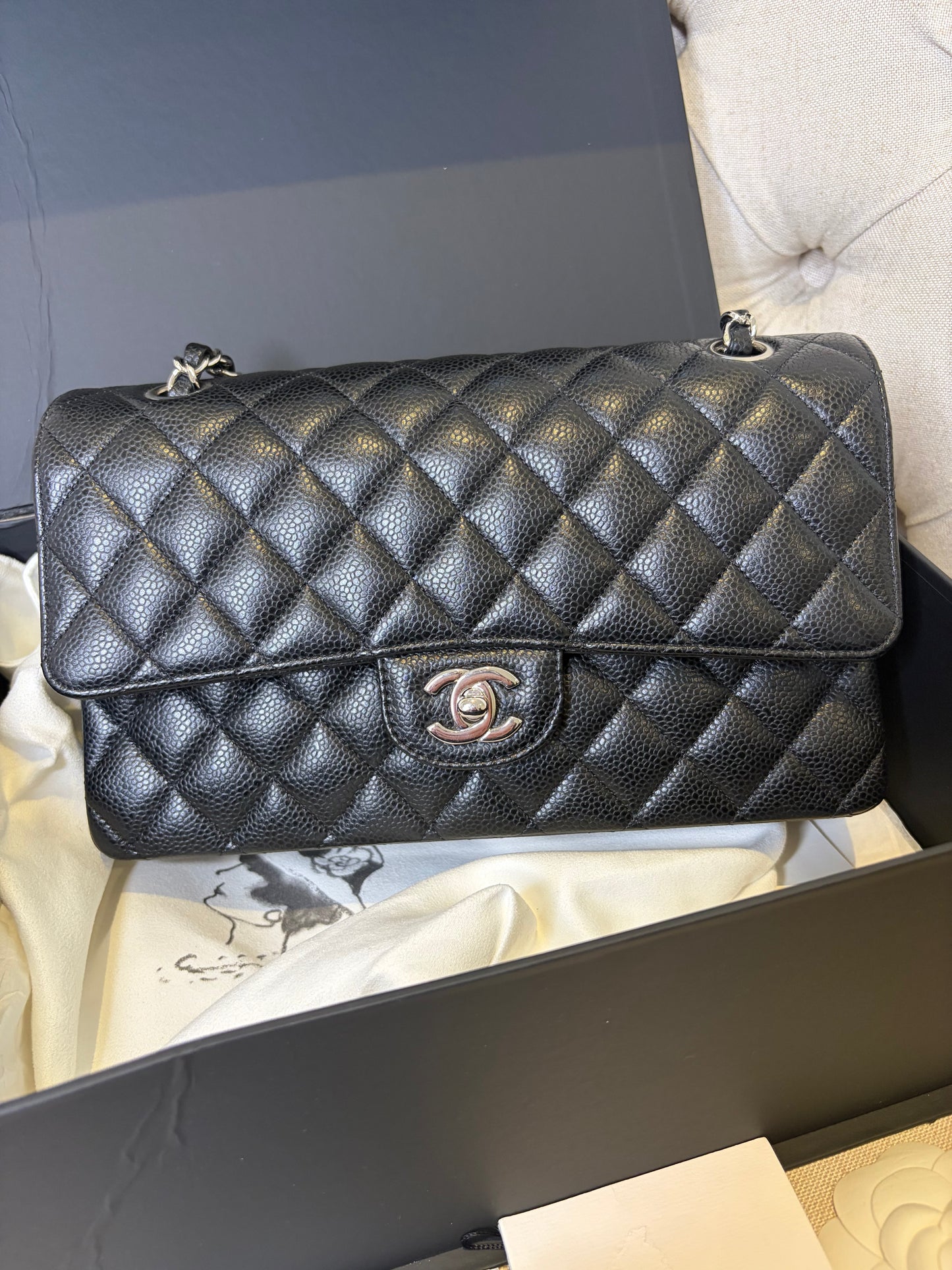 Chanel Classic Medium in Black Caviar SHW series 26(2018). Fullset w receipt