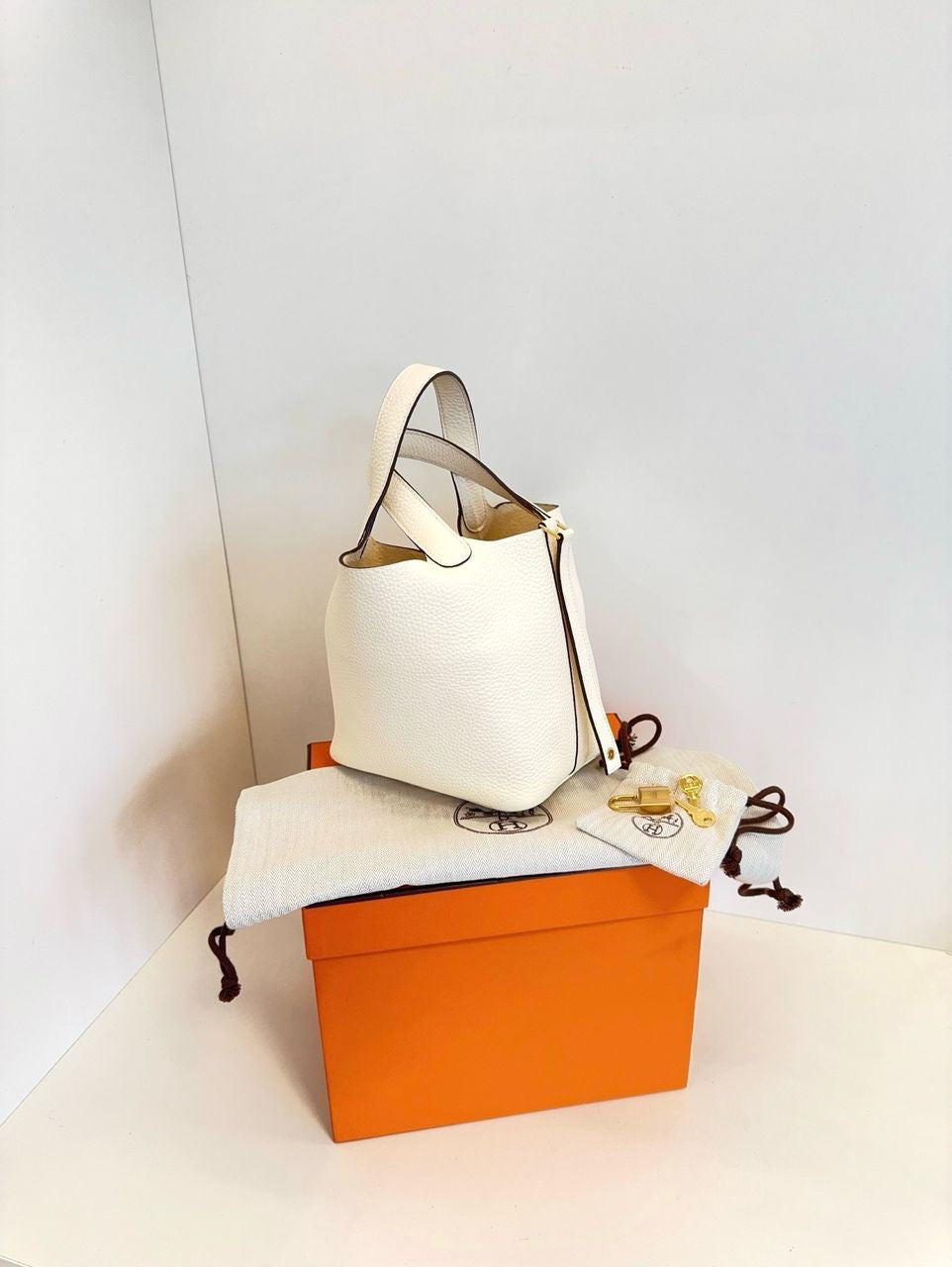 HERMES Picotin 18 in Nata TC Leather GHW - U stamp(2022)