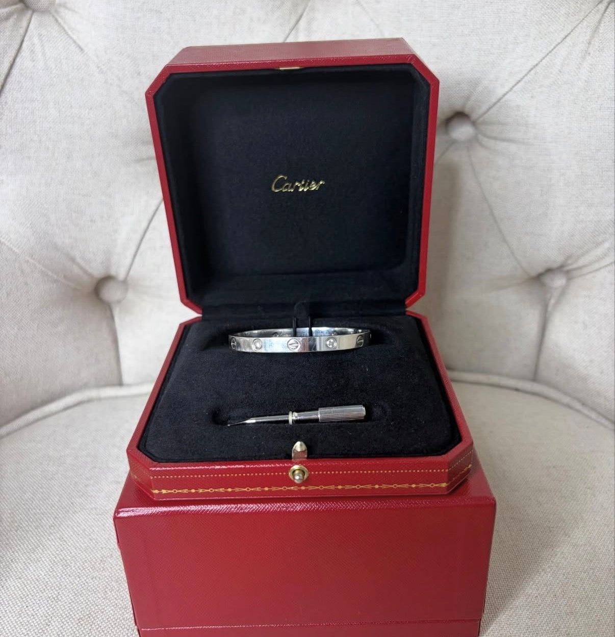 Cartier love Bracelet Classic Model White Gold 4, Diamonds size 17. Comes w Box.