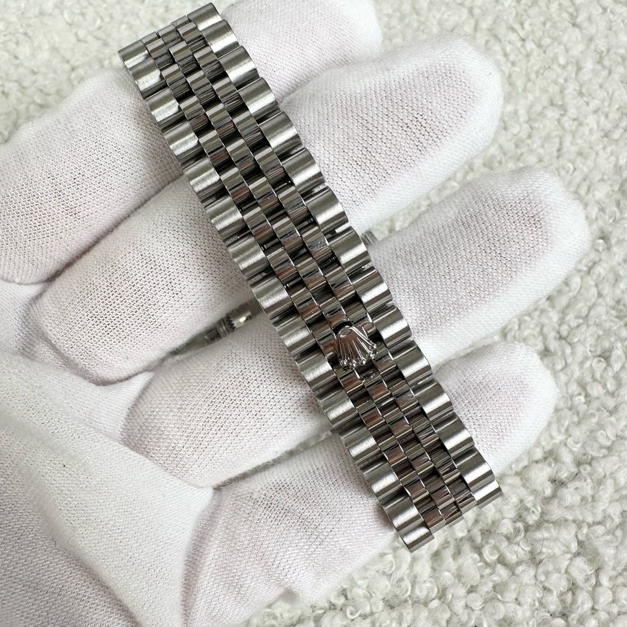 ROLEX Datejust 31mm in Jubilee Strap, Mint Green Dial - year 2021. full set no receipt