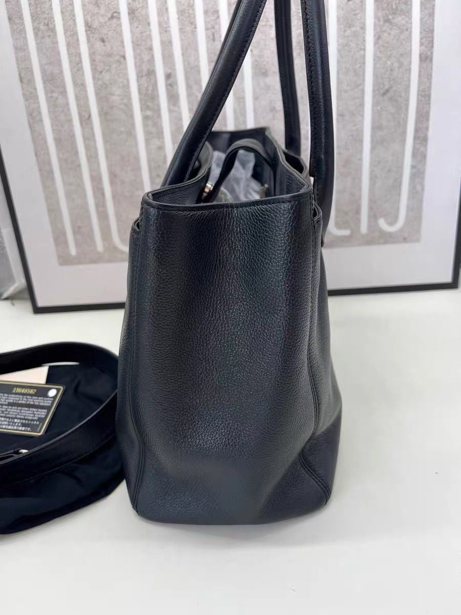 Vintage Chanel medium tote bag in black calfskin SHW series 19, have card and strap.