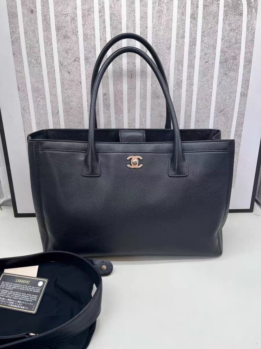 Vintage Chanel medium tote bag in black calfskin SHW series 19, have card and strap.