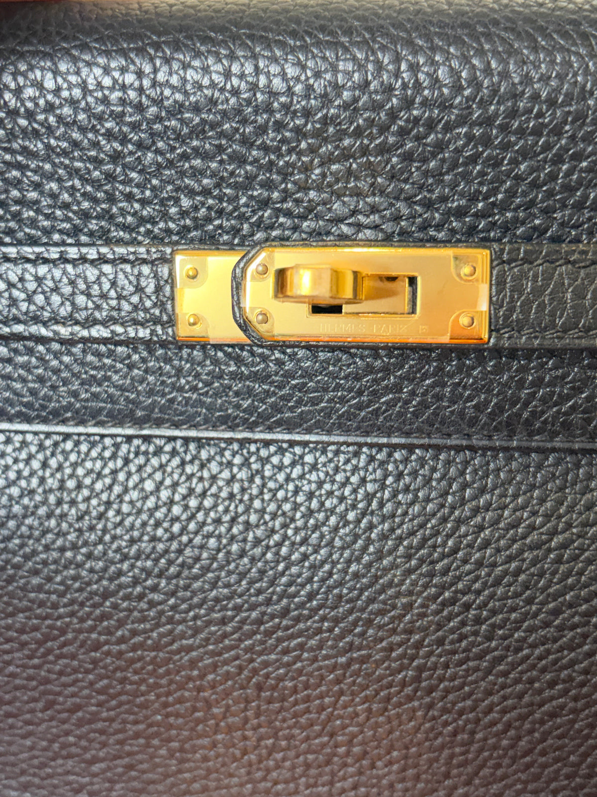 Hermes Kelly 25 in black Togo GHW C stamp(2018)