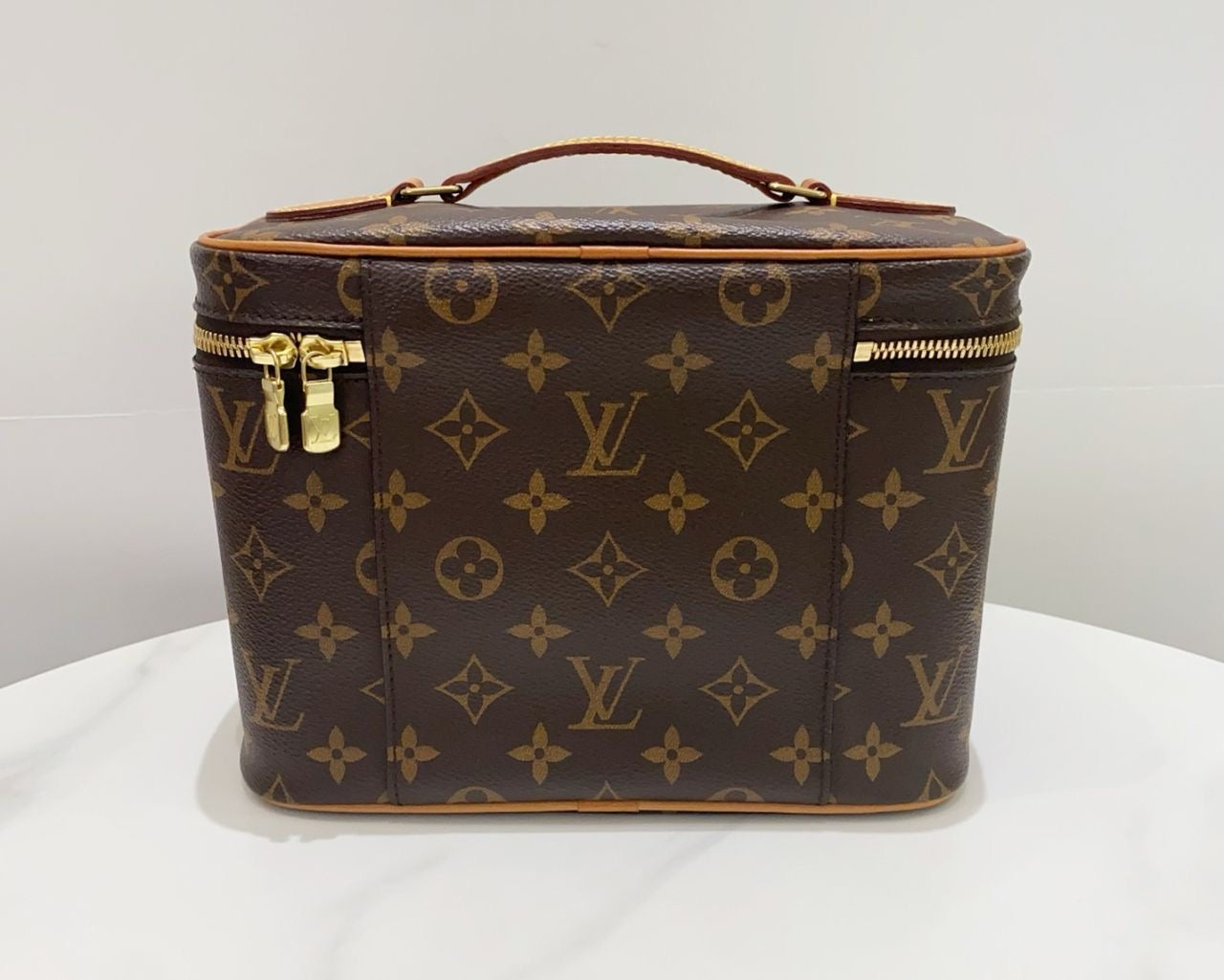 Louis Vuitton Nice BB.