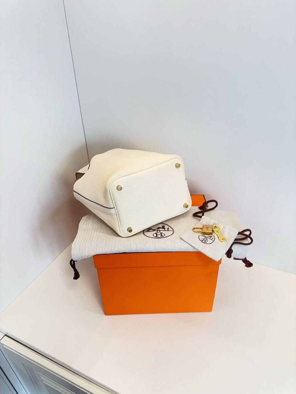 HERMES Picotin 18 in Nata TC Leather GHW - U stamp(2022)