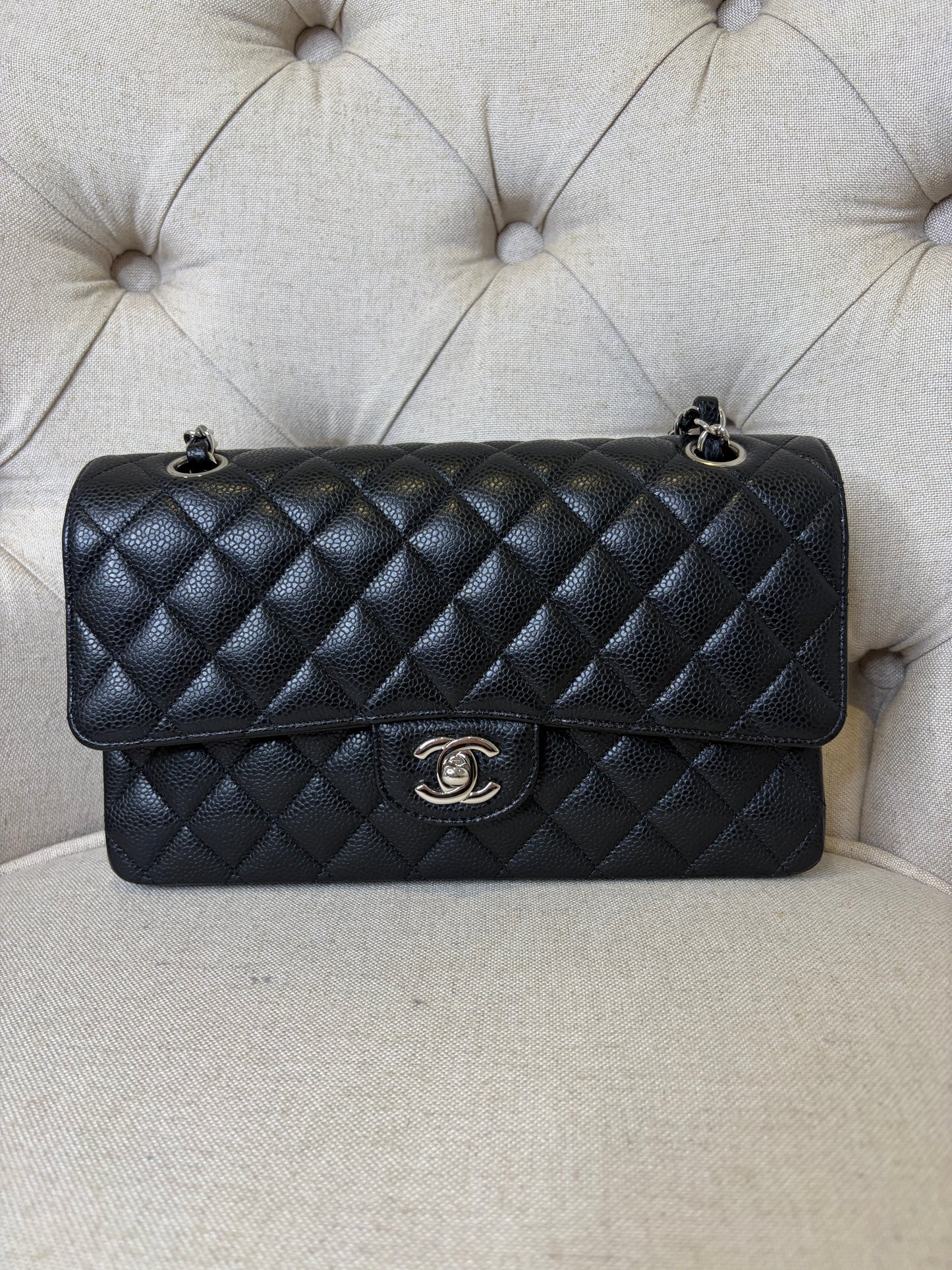 Chanel Classic Medium in Black Caviar SHW series 26(2018). Fullset w receipt