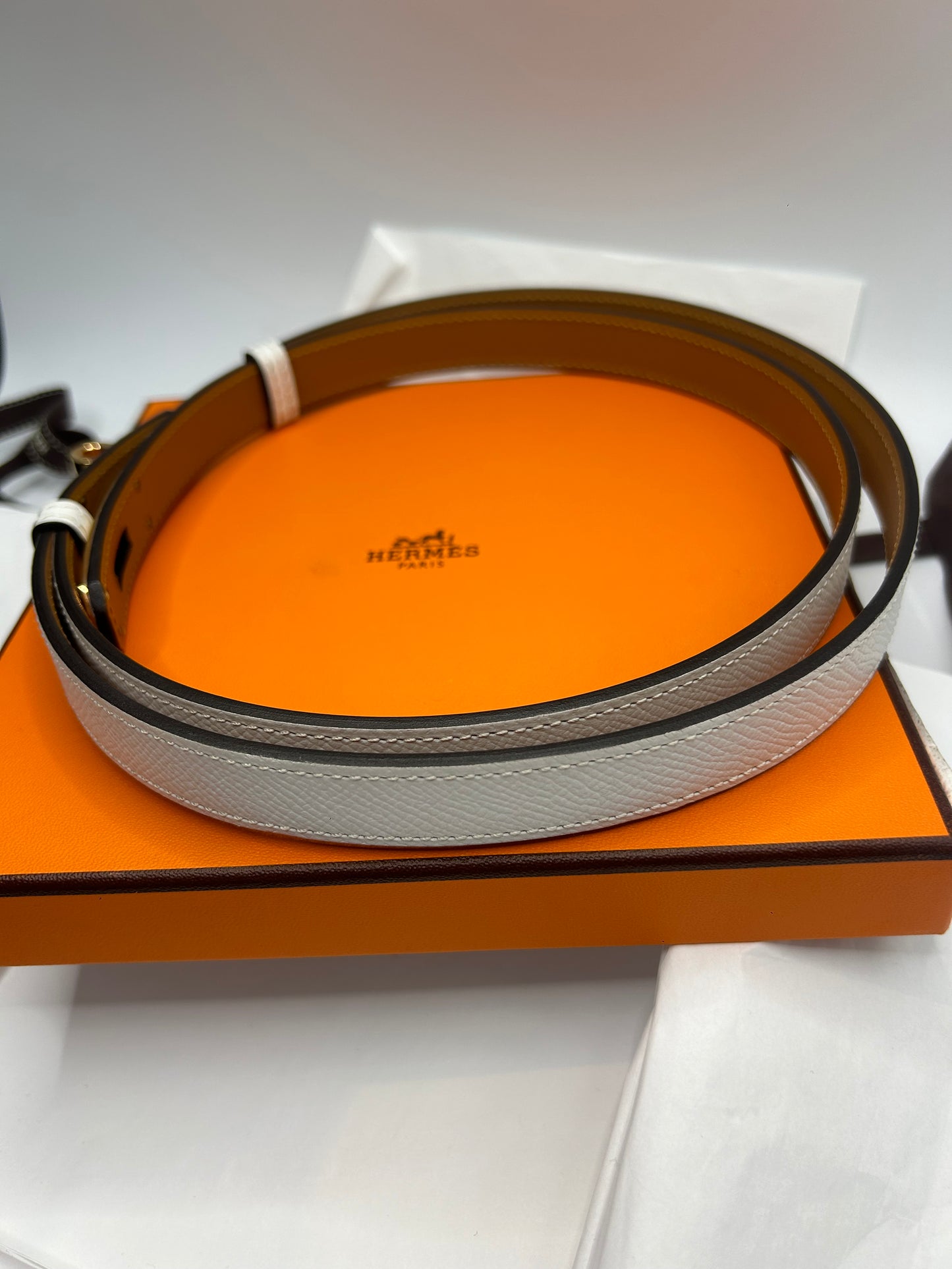 Hermes Kelly 18 Belt Blanc/Gold Epsom GHW Z Stamp (2021).