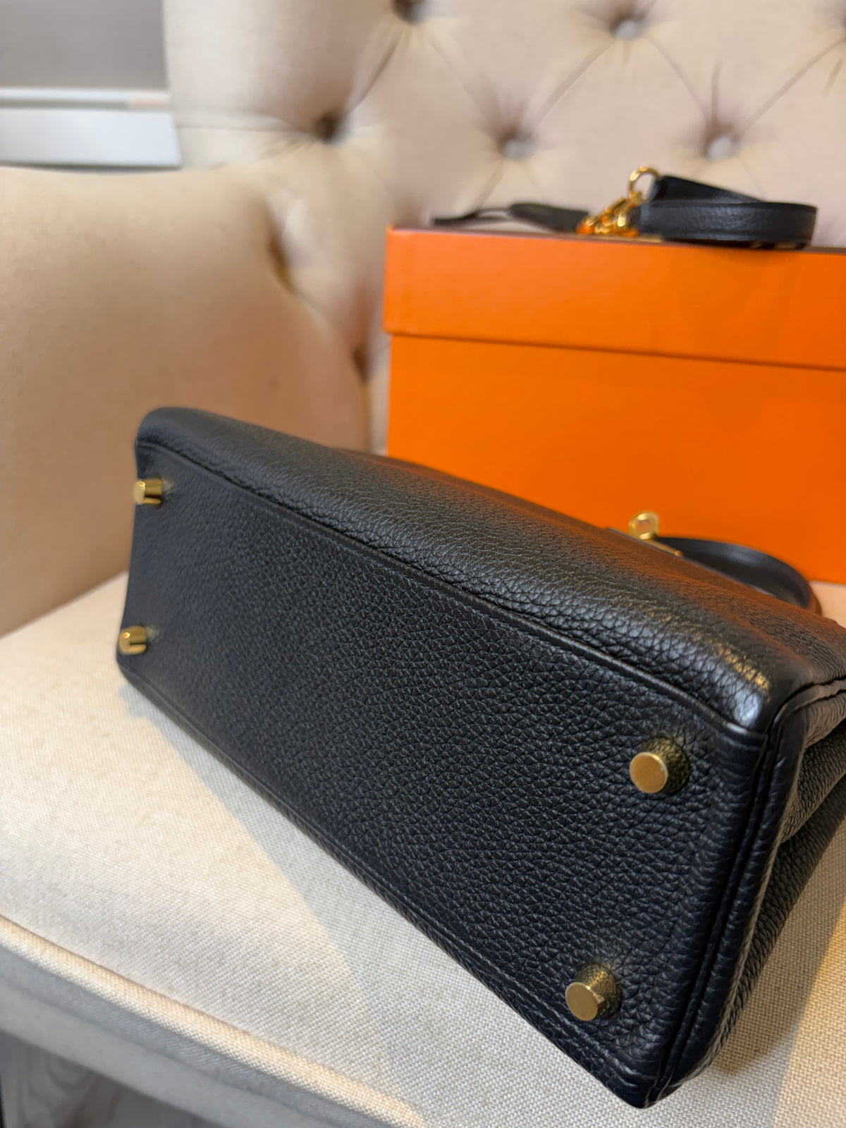 Hermes Kelly 25 in black Togo GHW C stamp(2018)