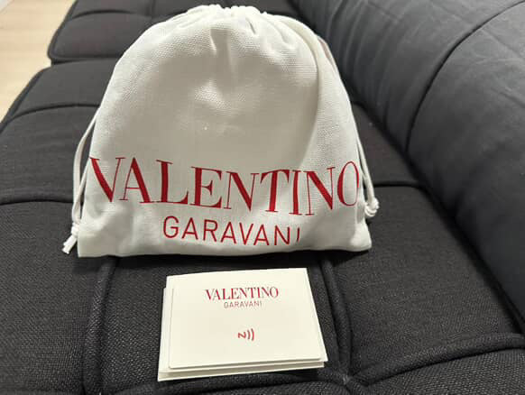 Valentino Garavani V Ring 20MM size 80/S Reversible belt Selleria/Black