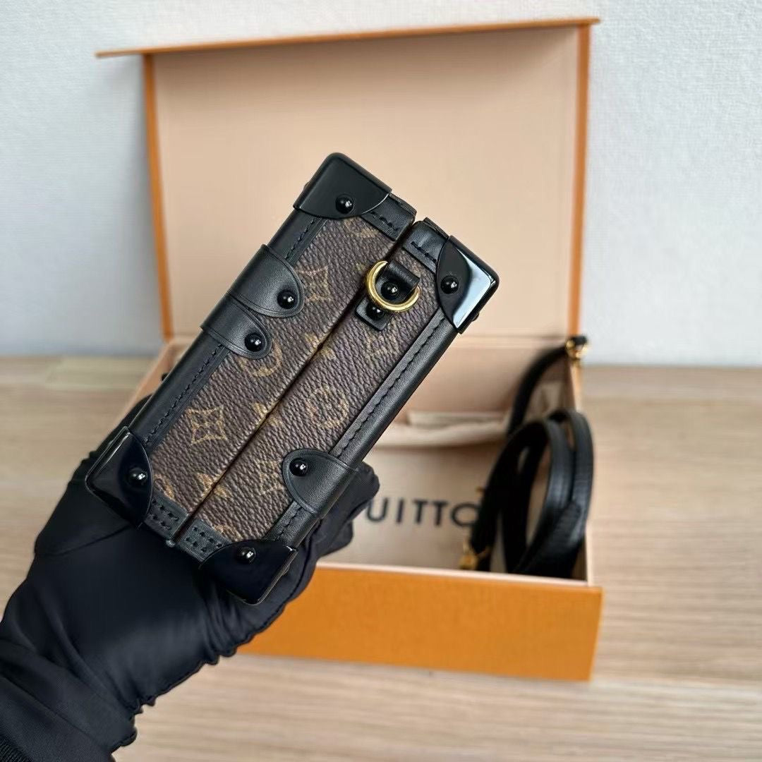 Louis Vuitton Petite Malle Monogram