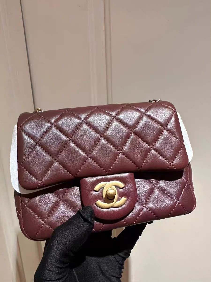 Chanel pearl crush mini square in burgundy Lambskin GHW