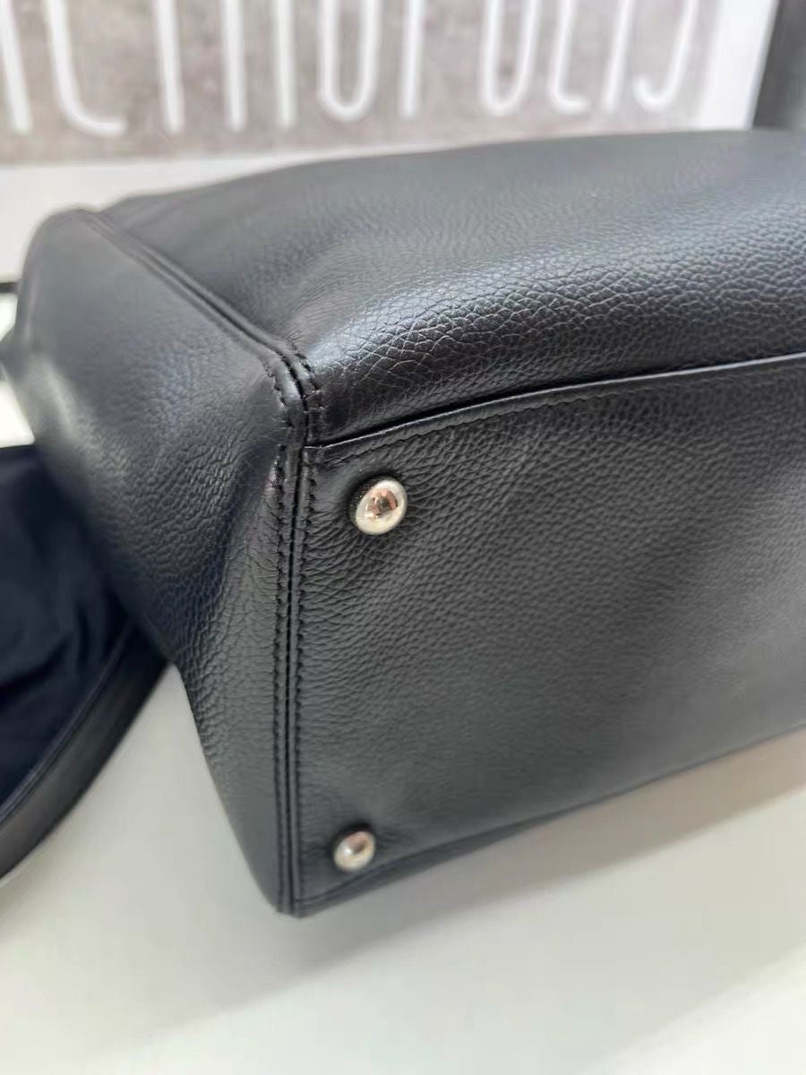 Vintage Chanel medium tote bag in black calfskin SHW series 19, have card and strap.