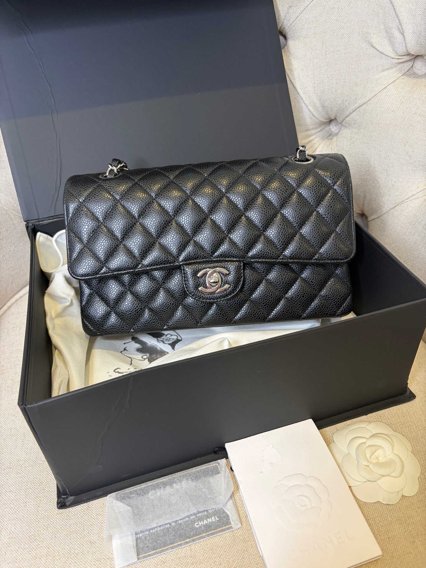 Chanel Classic Medium in Black Caviar SHW series 26(2018). Fullset w receipt