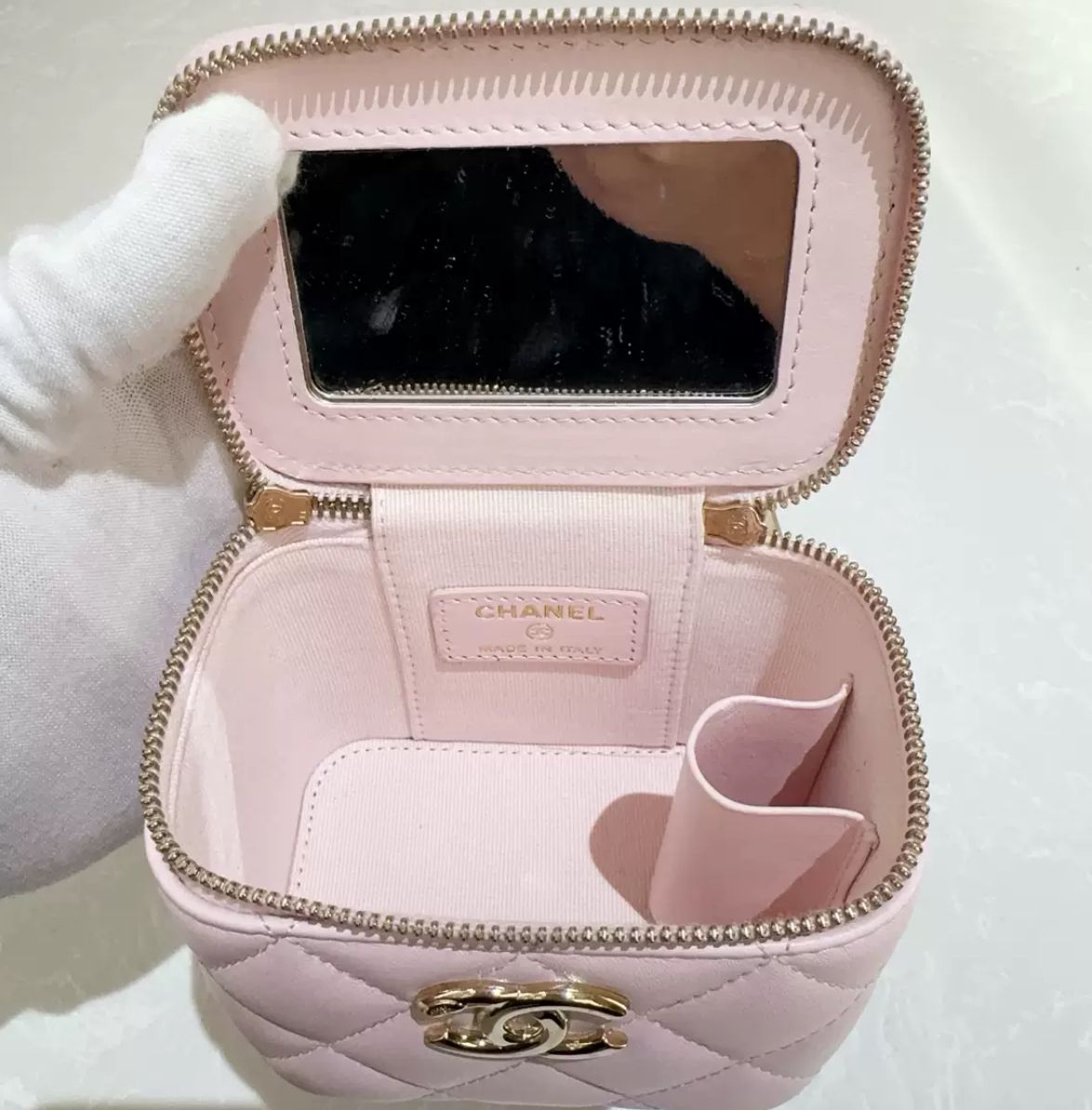 Chanel 22S Mini Vanity Case Coco Chain in Pink Lambskin GHW - series 32