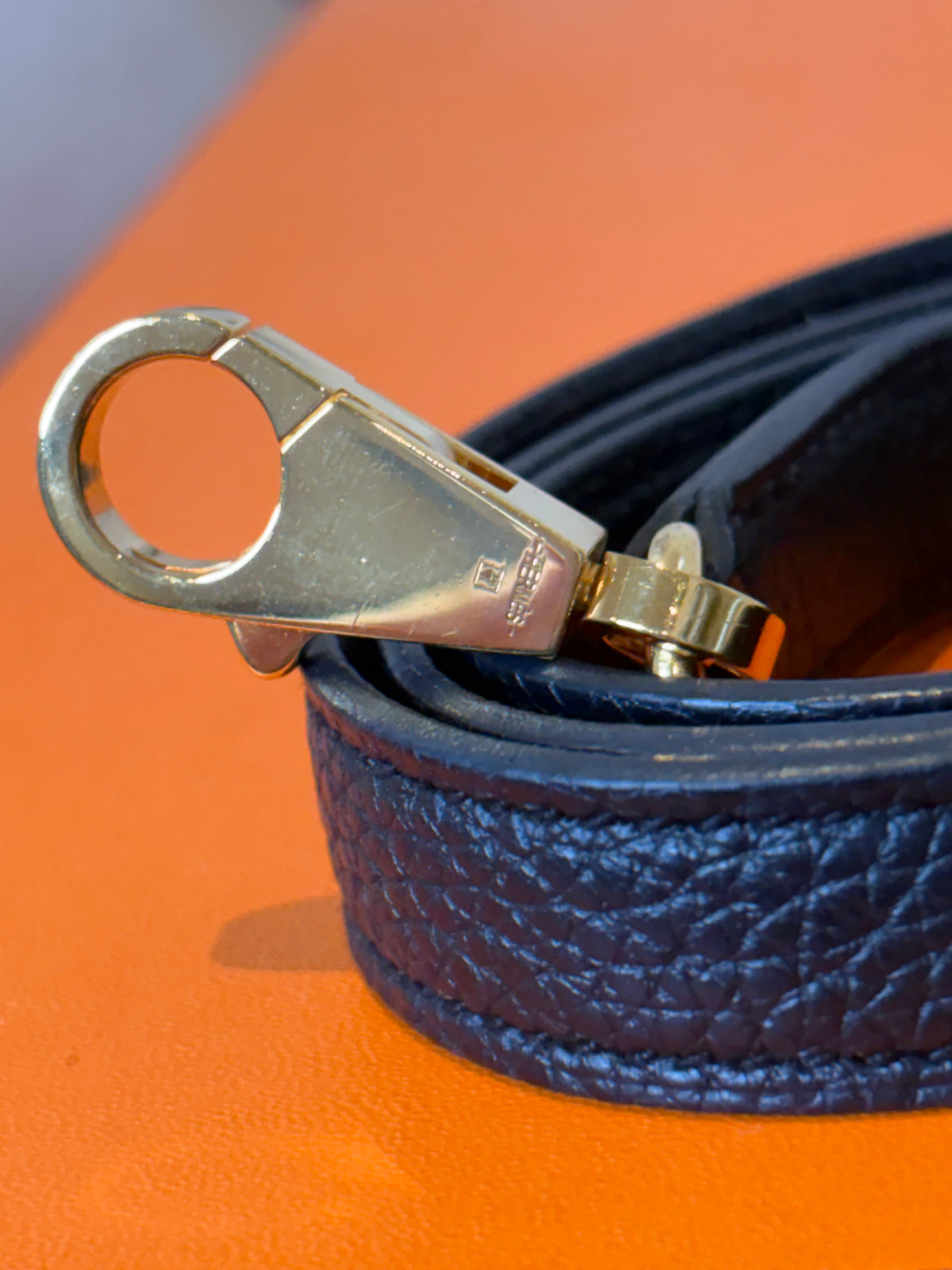 Hermes Kelly 25 in black Togo GHW C stamp(2018)