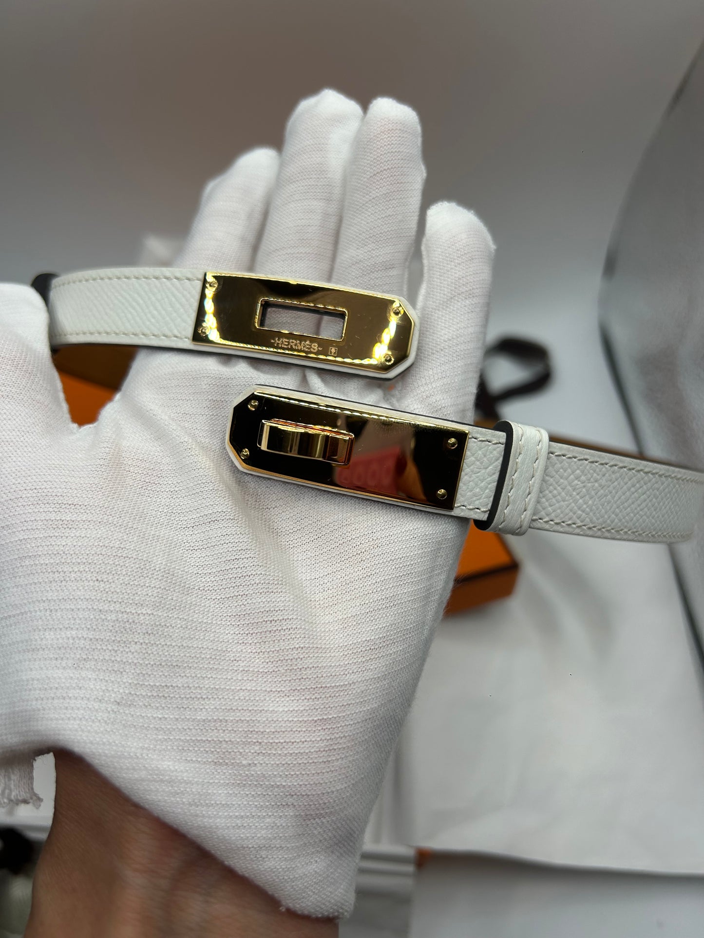 Hermes Kelly 18 Belt Blanc/Gold Epsom GHW Z Stamp (2021).
